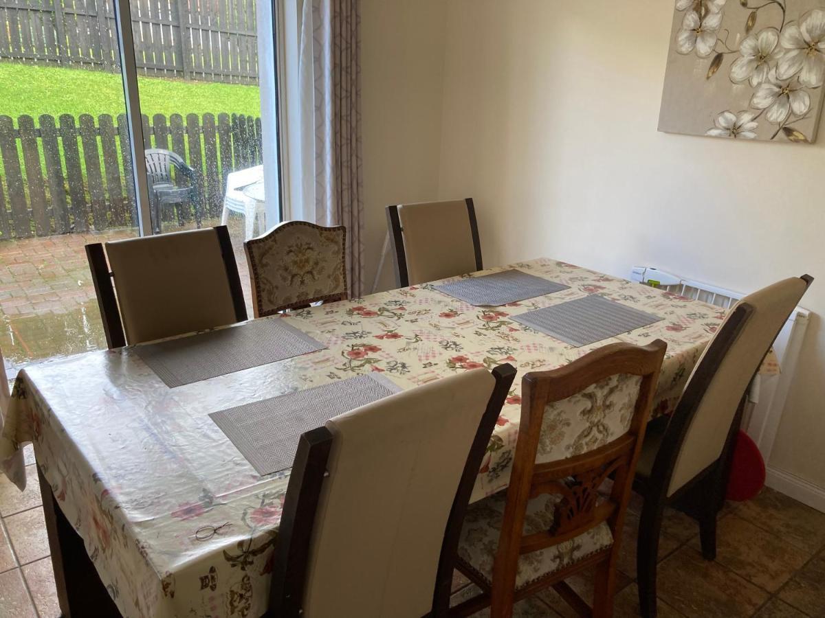 Enniskillen House Екстериор снимка